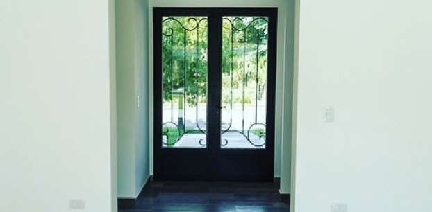 CASA ESTILO RACIONALISTA CLÁSICO - BARRIO LOS LAGOS – LOTE 291 – 501,29m2 (16,55 x 30,53)