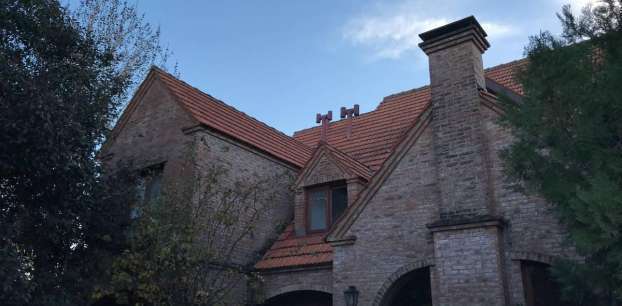 Hermosa Casa Desarrollada en 3 Plantas – B° Los Sauces – San Fernando