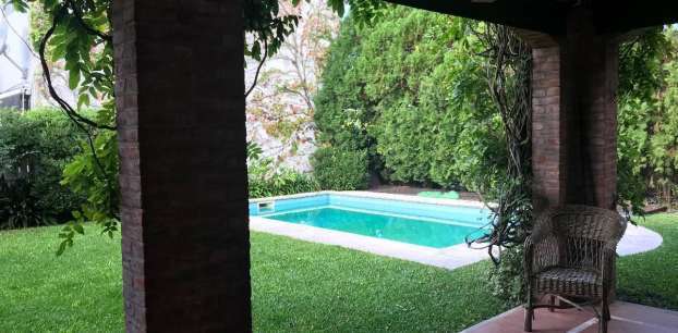 Hermosa Casa Desarrollada en 3 Plantas – B° Los Sauces – San Fernando